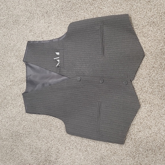 Chaps Boys 16 grey pinstripe dress pants, vest, tie, and bow tie - Picture 6 of 12
